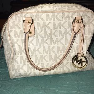 Michael Kors beautiful white bag